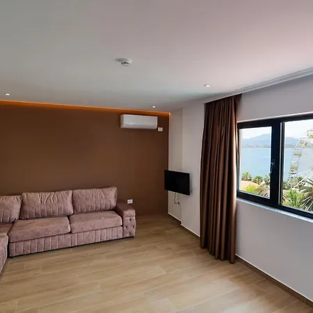 Adora's View Hotel 3*