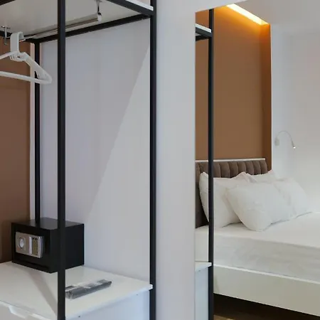 Adora's View Hotel Sarandë