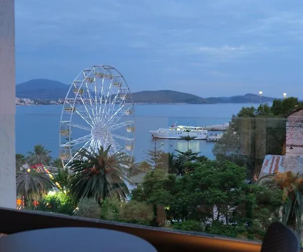酒店 Adora's View 3*