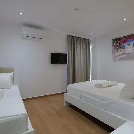 Adora's View Hotel 3*