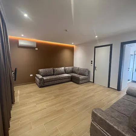 Adora's View Hotel 3*