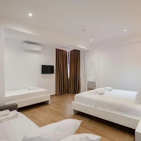 Adora's View Hotel 3*